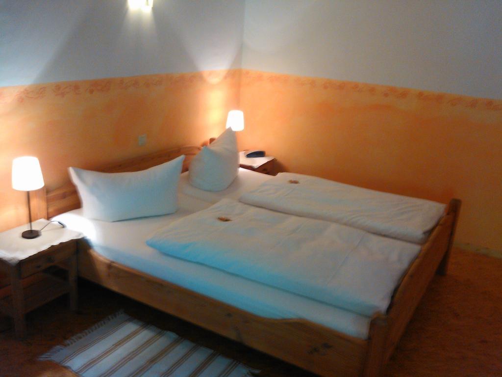Zur Muehle Hotel Moerlenbach Room photo
